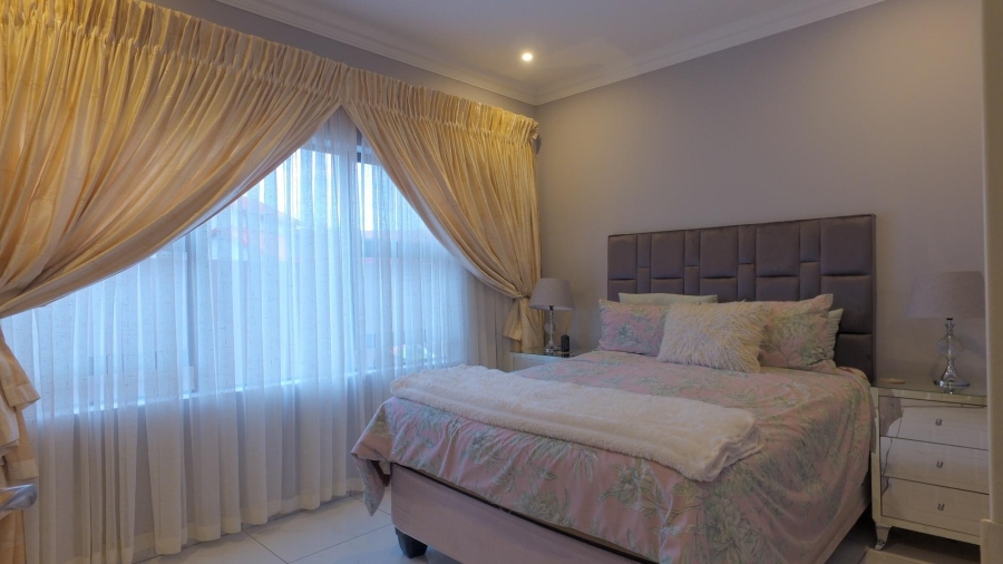 4 Bedroom Property for Sale in Waterkloof East North West